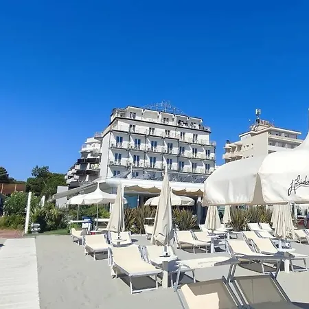 Alojamento de Acomodação e Pequeno-almoço Negresco Milano Marittima