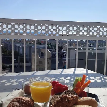 Alojamento de Acomodação e Pequeno-almoço Negresco Milano Marittima