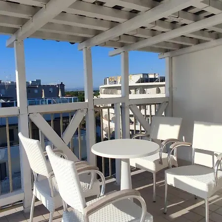 Alojamento de Acomodação e Pequeno-almoço Negresco 3*