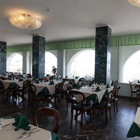 Alojamento de Acomodação e Pequeno-almoço Negresco