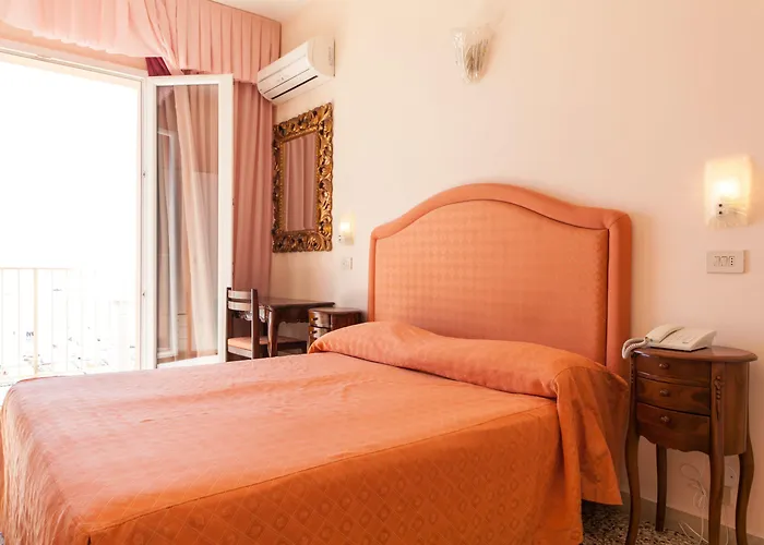 Negresco Oda ve Kahvaltı Milano Marittima