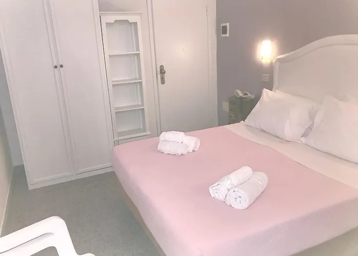 Negresco Oda ve Kahvaltı Milano Marittima