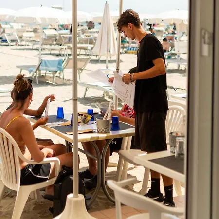 Negresco Bed & Breakfast 3*