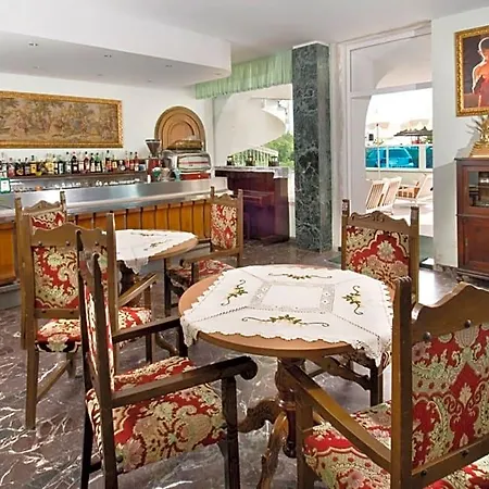 Negresco Bed & Breakfast 3*