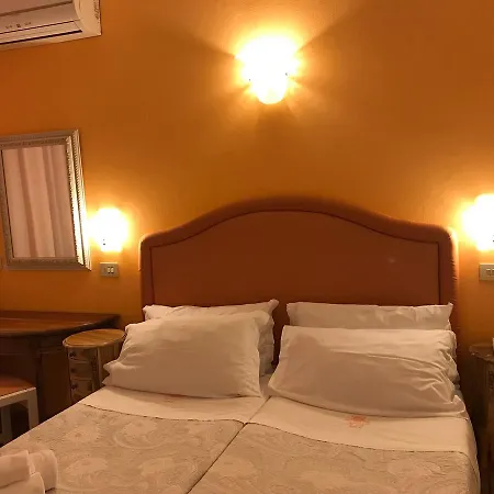 Negresco Nocleg ze śniadaniem 3*