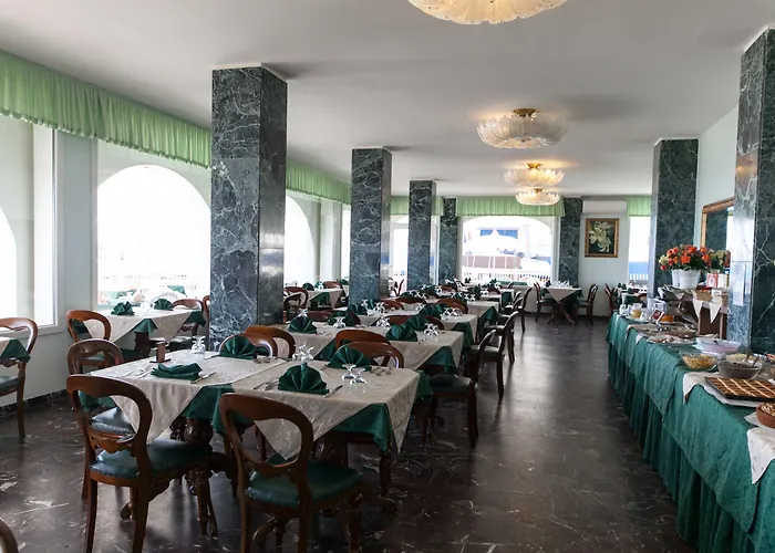 Negresco 3* Морской Милан